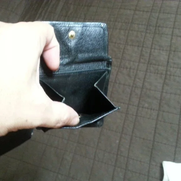 Vintage LV Louis Vuitton Epi Leather Wallet Bifold Unisex Women's Men's - Picture 12 of 14